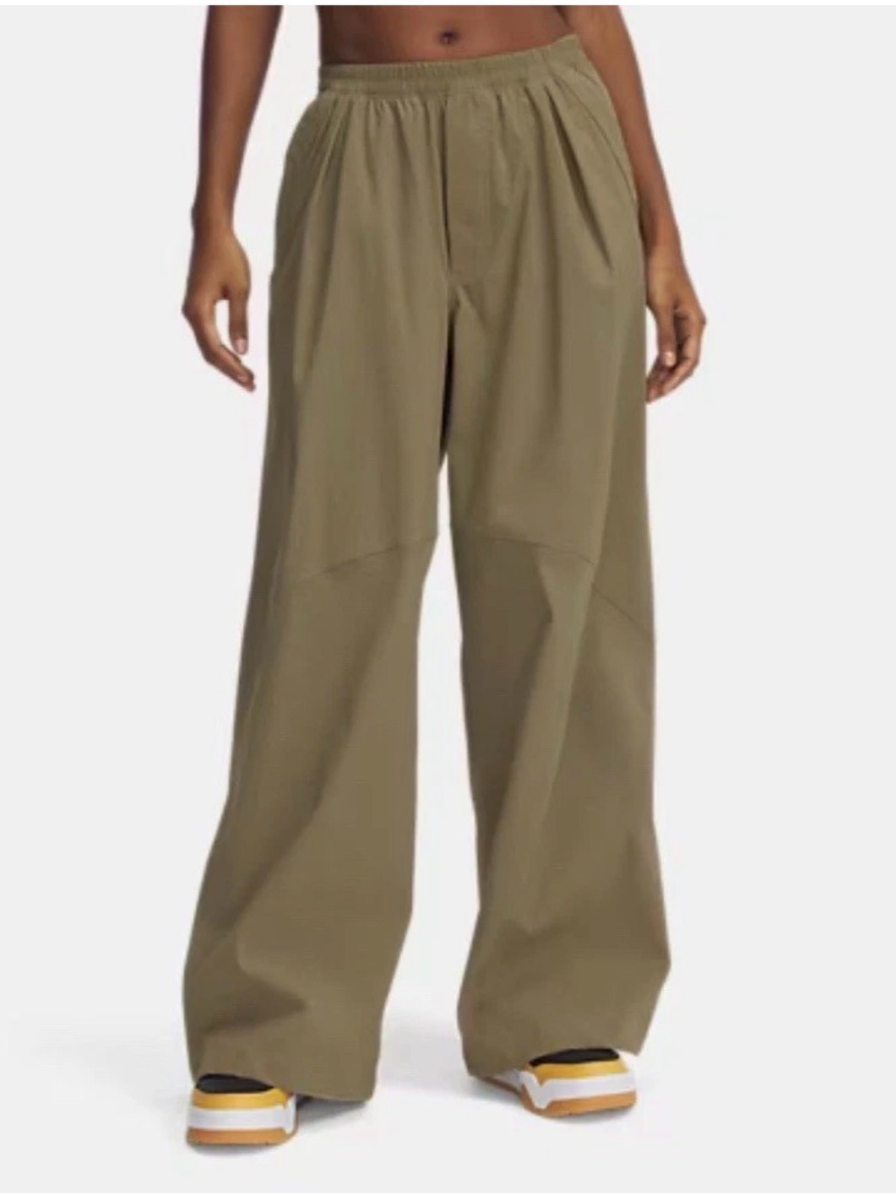 Under Armour Women's Unstoppable Woven Parachute Pants Olive. MSRP $100